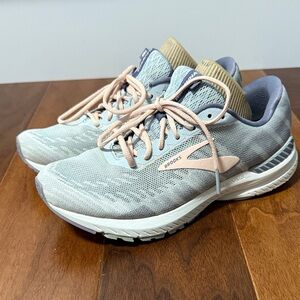 Brooks Women's Athletic Ravenna Shoes - Light Blue and Tan size9